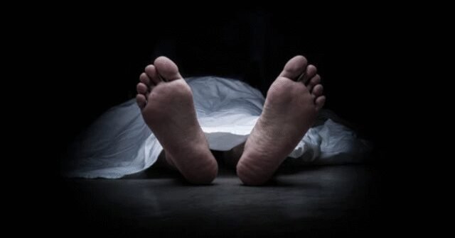 Jovem esfaqueado morto em Dhaka | cinetotal.com.br Jovem esfaqueado morto em Dhaka
| cinetotal.com.br