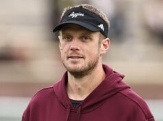 K-State contrata ex-astro QB Klein como treinador principal
| cinetotal.com.br K-State contrata ex-astro QB Klein como treinador principal
| cinetotal.com.br