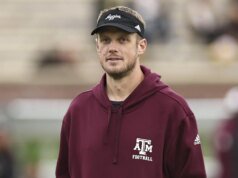 Kansas State contrata Collin Klein como treinador: lenda do programa consegue aposentar Chris Klieman
| cinetotal.com.br Kansas State contrata Collin Klein como treinador: lenda do programa consegue aposentar Chris Klieman
| cinetotal.com.br