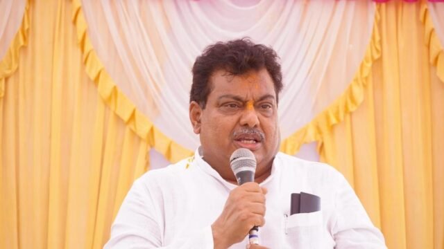 Karnataka CM lançará trabalhos de desenvolvimento em Vijayapura em janeiro de 2026
| cinetotal.com.br