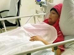 Khaleda Zia se preparando para partir para Londres na ambulância aérea do Catar
| cinetotal.com.br Khaleda Zia se preparando para partir para Londres na ambulância aérea do Catar
| cinetotal.com.br