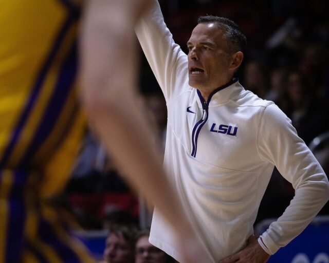 LSU luta contra Prairie View A&M na vitória de retorno
| cinetotal.com.br