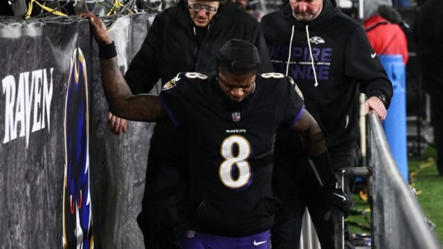 Lesão nas costas força Jackson dos Ravens a perder no SNF
| cinetotal.com.br