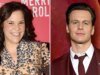 Lindsay Mendez esclarece Jonathan Groff cuspindo no palco após clipe viral
| cinetotal.com.br Lindsay Mendez esclarece Jonathan Groff cuspindo no palco após clipe viral
| cinetotal.com.br