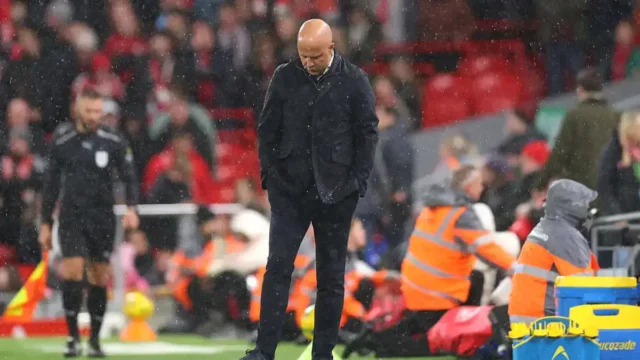 Liverpool: Arne Slot perde seu ultimato!
| cinetotal.com.br