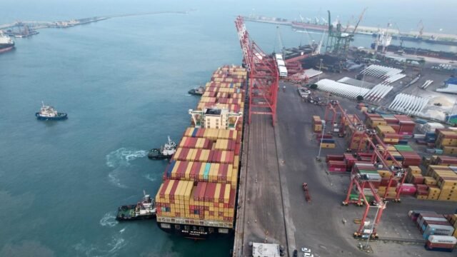 MV MSC Michaela, o maior navio porta-contêineres com maior capacidade de transporte de contêineres atracado no Porto VOC
| cinetotal.com.br