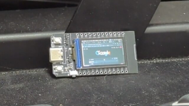 Maker constrói uma pequena tela secundária de 1,14 polegadas de US$ 10 usando um ESP32 – você poderia jogar Crysis nele, se apertar os olhos
| cinetotal.com.br