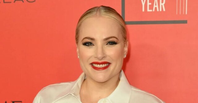 Meghan McCain bate palmas depois de ser chamada de ‘gorda’ no programa de Tucker Carlson
| cinetotal.com.br