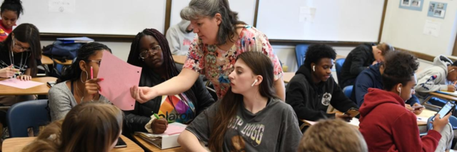 Meninas e meninos resolvem problemas de matemática de maneira diferente – com resultados semelhantes em curto prazo, mas diferentes…
| cinetotal.com.br