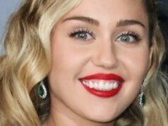 Miley Cyrus envia rumores de noivado com um detalhe no tapete vermelho
| cinetotal.com.br Miley Cyrus envia rumores de noivado com um detalhe no tapete vermelho
| cinetotal.com.br