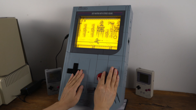 Modder constrói um Game Boy gigante com uma tela eletroluminescente de sonho acionada por um adaptador gráfico personalizado – o console retrô DIY é totalmente funcional com botões funcionais
| cinetotal.com.br