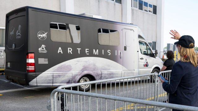NASA reembala Boeing Starliner Astrovan II para passeio Artemis II até a plataforma de lançamento
| cinetotal.com.br