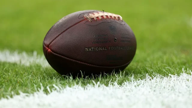 NFLPA reitera preferência por "superfícies de grama natural de alta qualidade"
| cinetotal.com.br