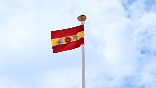 Nenhuma permissão para o roadshow da TVK em Puducherry: Palestrante
| cinetotal.com.br