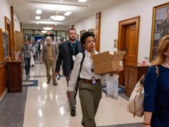 ‘New York Times’ processa Pentágono por restrições à mídia
| cinetotal.com.br 'New York Times' processa Pentágono por restrições à mídia
| cinetotal.com.br