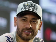 Neymar faz pequena cirurgia no joelho esquerdo e espera chegar à Copa do Mundo
| cinetotal.com.br Neymar faz pequena cirurgia no joelho esquerdo e espera chegar à Copa do Mundo
| cinetotal.com.br