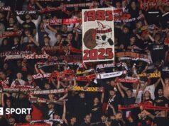 Nice condena torcedores por confronto ‘inaceitável’ entre jogadores
| cinetotal.com.br Nice condena torcedores por confronto ‘inaceitável’ entre jogadores
| cinetotal.com.br