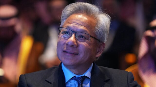 O CEO da Nvidia, Jensen Huang, faz lobby com Trump O CEO da Nvidia, Jensen Huang, faz lobby com Trump e os republicanos sobre as restrições aos chips de IA
| cinetotal.com.br