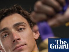 ‘O mais perfeito possível’: a estrela do salto com vara Mondo Duplantis em seu estelar 2025
| cinetotal.com.br 'O mais perfeito possível': a estrela do salto com vara Mondo Duplantis em seu estelar 2025
| cinetotal.com.br