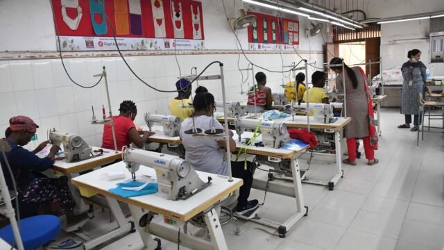 O plano de 'adoção' de Tihar busca ajudar prisioneiros libertados a reconstruir vidas
| cinetotal.com.br