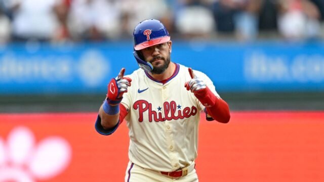 O que Buster Olney e Jeff Passan estão ouvindo sobre O que Buster Olney e Jeff Passan estão ouvindo sobre os pretendentes de Schwarber, os principais agentes livres e negociações de grande sucesso
| cinetotal.com.br