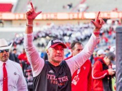 O técnico do Texas Tech, Joey McGuire, concorda com uma extensão de sete anos no valor de US$ 7 milhões por ano antes do jogo do título dos 12 grandes
| cinetotal.com.br O técnico do Texas Tech, Joey McGuire, concorda com uma extensão de sete anos no valor de US$ 7 milhões por ano antes do jogo do título dos 12 grandes
| cinetotal.com.br