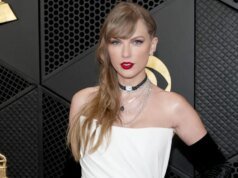 Os brincos Huggie de $ 715 da Taylor Swift se parecem com este par de $ 13 na Amazon
| cinetotal.com.br Os brincos Huggie de $ 715 da Taylor Swift se parecem com este par de $ 13 na Amazon
| cinetotal.com.br