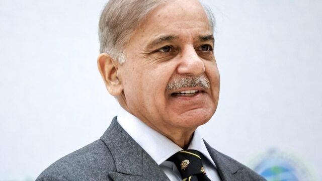 PM Shehbaz oferece negociações com o partido de Imran Khan para aliviar a tensão política
| cinetotal.com.br