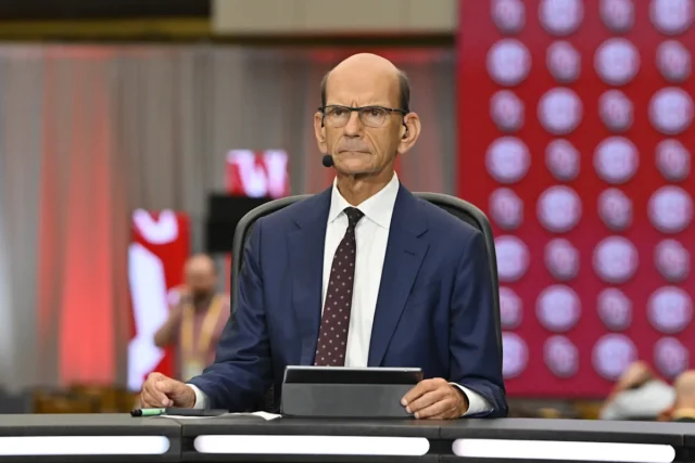 Paul Finebaum, da ESPN, diz que não concorrerá ao Senado dos EUA no Alabama depois de flertar com a ideia
| cinetotal.com.br