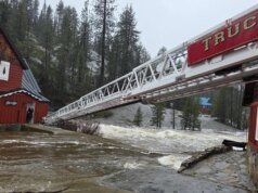 Pelo menos 1 morto nas enchentes de Redding; 9 resgatados da casa de Cisco Grove
| cinetotal.com.br Pelo menos 1 morto nas enchentes de Redding; 9 resgatados da casa de Cisco Grove
| cinetotal.com.br