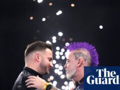 Peter Wright cai fora do campeonato mundial PDC após derrota por 3 a 0 para Arno Merk
| cinetotal.com.br Peter Wright cai fora do campeonato mundial PDC após derrota por 3 a 0 para Arno Merk
| cinetotal.com.br