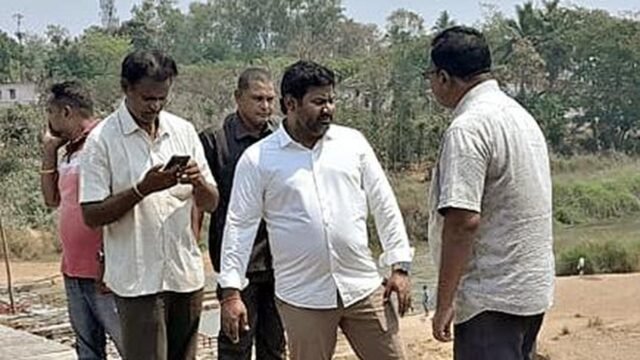 Ponte sobre Suvarnamukhi estará pronta para circulação de veículos em breve
| cinetotal.com.br