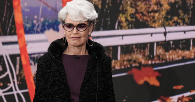 Por que Savannah Guthrie está saindo do Today Show brevemente como co-apresentadora
| cinetotal.com.br