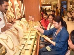 Preço do ouro atinge ₹ 1 lakh por soberano, compradores sentem o aperto
| cinetotal.com.br Preço do ouro atinge ₹ 1 lakh por soberano, compradores sentem o aperto
| cinetotal.com.br