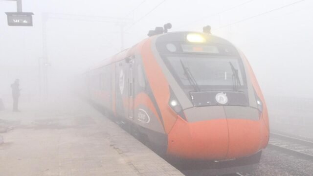 Remova arbustos ao longo dos trilhos para garantir visibilidade clara do sinal: Chefe da SCR durante revisão dos protocolos de segurança de inverno
| cinetotal.com.br