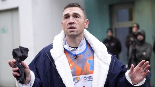 Sinfield supera a meta de £ 777 mil no último desafio de arrecadação de fundos do MND
| cinetotal.com.br