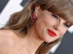 Taylor Swift doa US$ 1 milhão para Feeding America, diz grupo
| cinetotal.com.br Taylor Swift doa US$ 1 milhão para Feeding America, diz grupo
| cinetotal.com.br