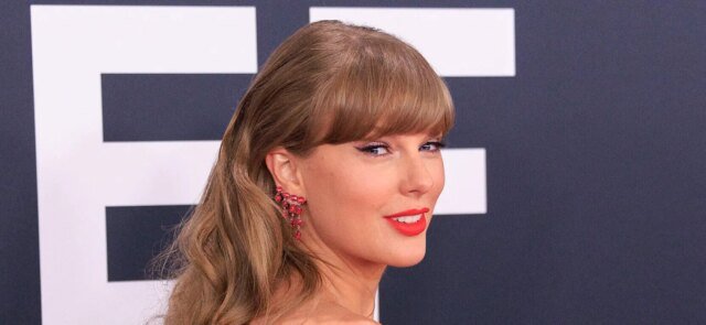 Taylor Swift supostamente ofereceu à noiva uma quantia irresistível para conseguir a data do casamento em um local luxuoso
| cinetotal.com.br