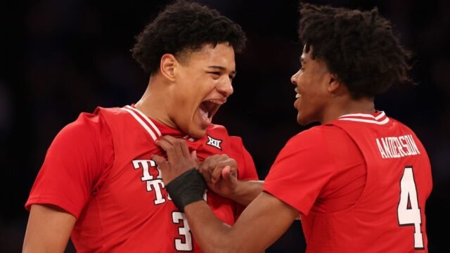 Texas Tech com poucos jogadores sacode Duke invicto no final
| cinetotal.com.br