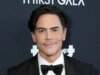 Tom Sandoval não é casado após rumores de aliança de casamento
| cinetotal.com.br Tom Sandoval não é casado após rumores de aliança de casamento
| cinetotal.com.br