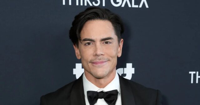 Tom Sandoval não é casado após rumores de aliança de casamento
| cinetotal.com.br