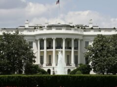 Trabalhador demitido processa governo em caso que pode derrubar leis de direitos civis
| cinetotal.com.br Trabalhador demitido processa governo em caso que pode derrubar leis de direitos civis
| cinetotal.com.br