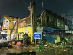 Três feridos quando parede de prédio antigo cai em restaurante improvisado em Dashamakan
| cinetotal.com.br Três feridos quando parede de prédio antigo cai em restaurante improvisado em Dashamakan
| cinetotal.com.br