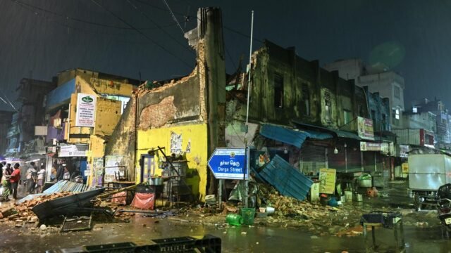 Três feridos quando parede de prédio antigo cai em restaurante improvisado em Dashamakan
| cinetotal.com.br