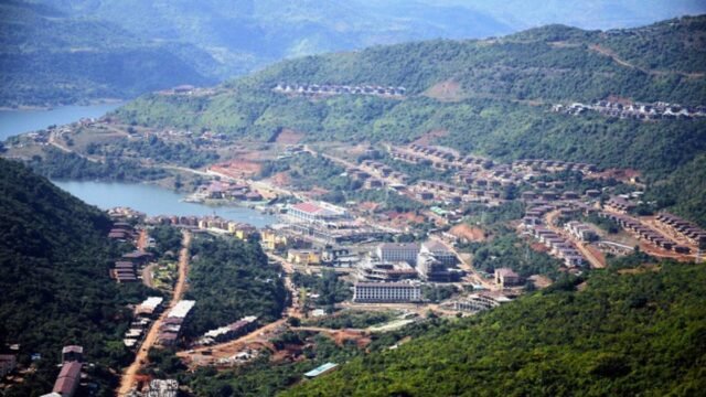 Tribunal Superior de Bombaim rejeita pedido de investigação do CBI contra a família Pawar sobre o projeto Lavasa
| cinetotal.com.br
