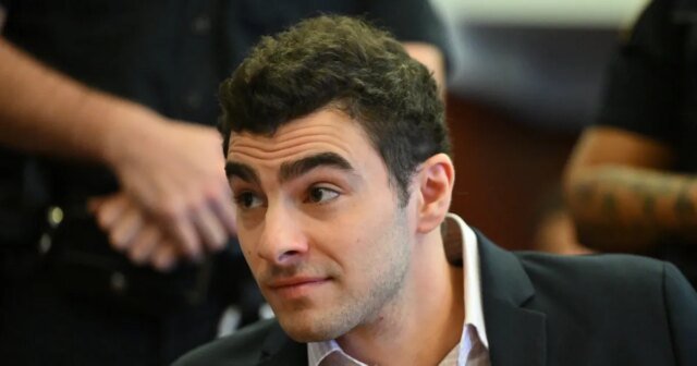 Vídeo da prisão de Luigi Mangione mostra interrogatório antes de Vídeo da prisão de Luigi Mangione mostra interrogatório antes de Miranda Rights
| cinetotal.com.br