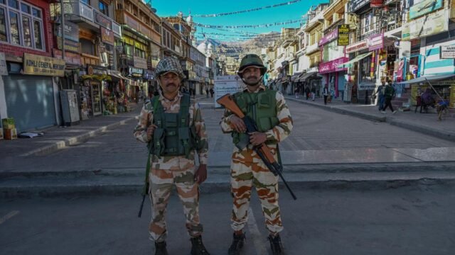 Violência em Leh: 22 funcionários, incluindo CRPF, pessoal da Polícia de Ladakh, registrar declaração perante a Comissão Judicial
| cinetotal.com.br