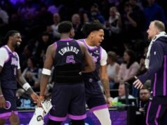 Wolves superam Bucks por 103-100 pela 9ª vitória em 11 jogos
| cinetotal.com.br Wolves superam Bucks por 103-100 pela 9ª vitória em 11 jogos
| cinetotal.com.br